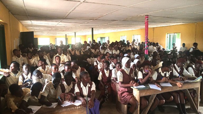 {"capture_mode":"AutoModule","faces":["-925_1863_-683_2106"]}