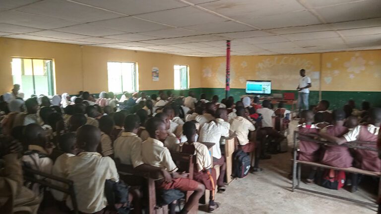 {"capture_mode":"AutoModule","faces":[]}