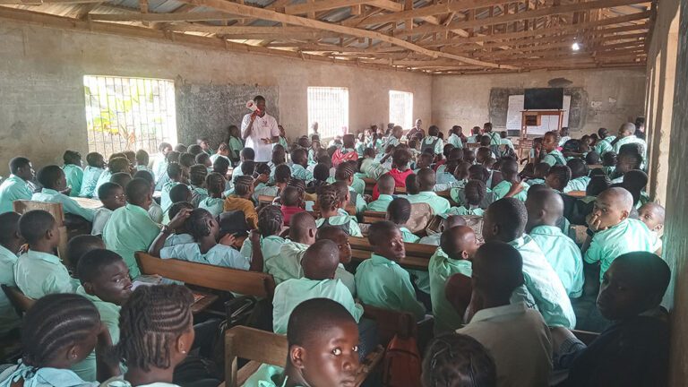 {"capture_mode":"AutoModule","faces":[]}