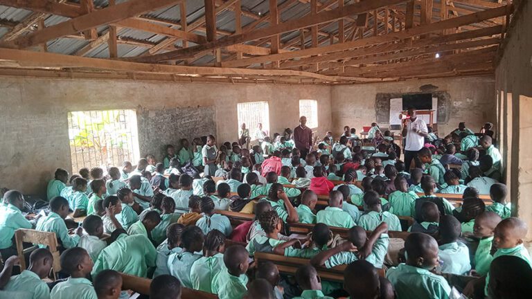 {"capture_mode":"AutoModule","faces":[]}