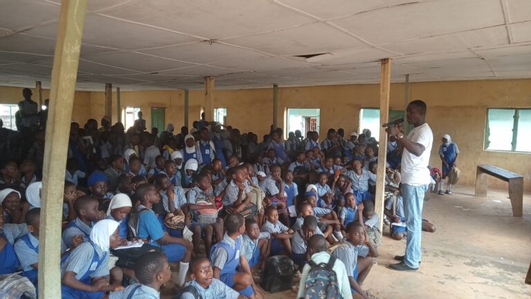 {"capture_mode":"AutoModule","faces":["-683_1269_-420_1532"]}